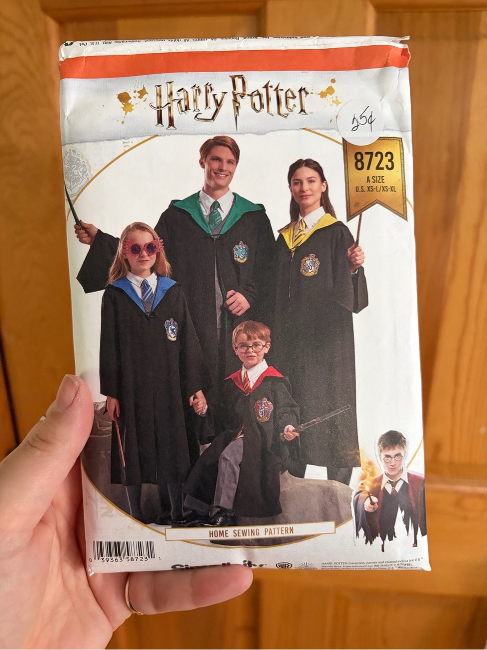 Simplicity 8723 Harry Potter costume pattern robe, top, tie